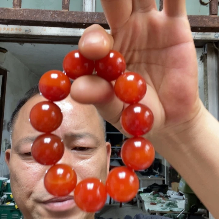颈饰未镶嵌石英质玉