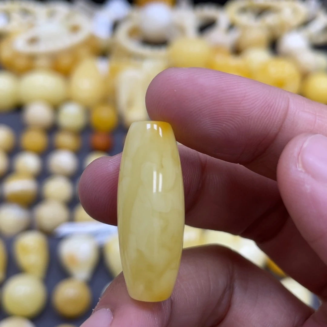 琥珀未镶嵌裸石11*29.8mm