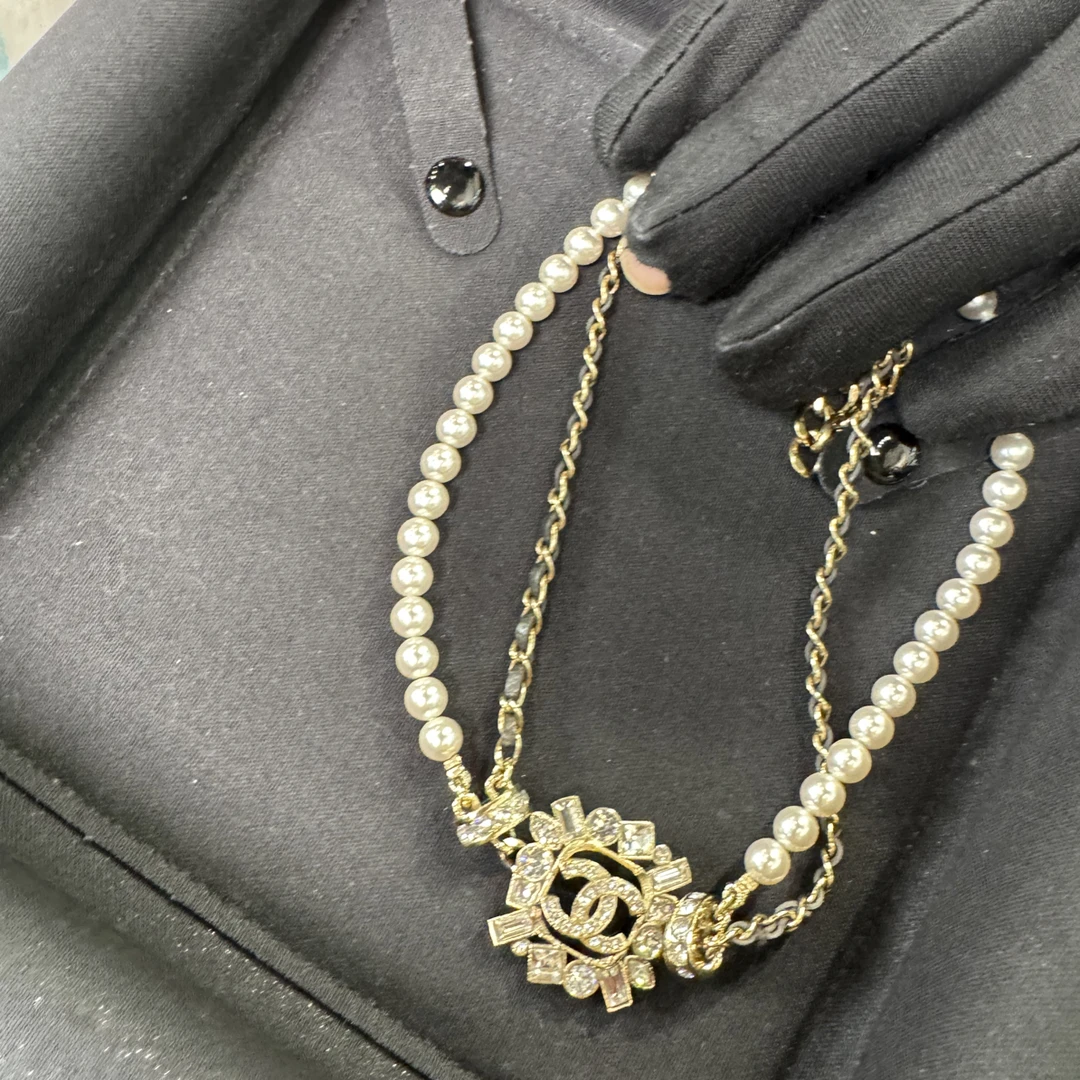 99新 Chanel/香奈儿 chanel满钻logo项链