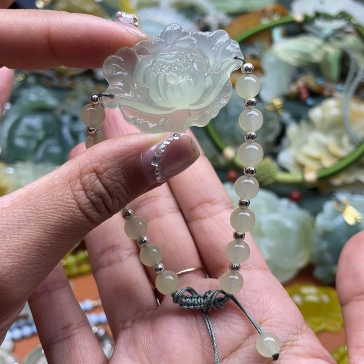 蛇纹石玉未镶嵌吊坠