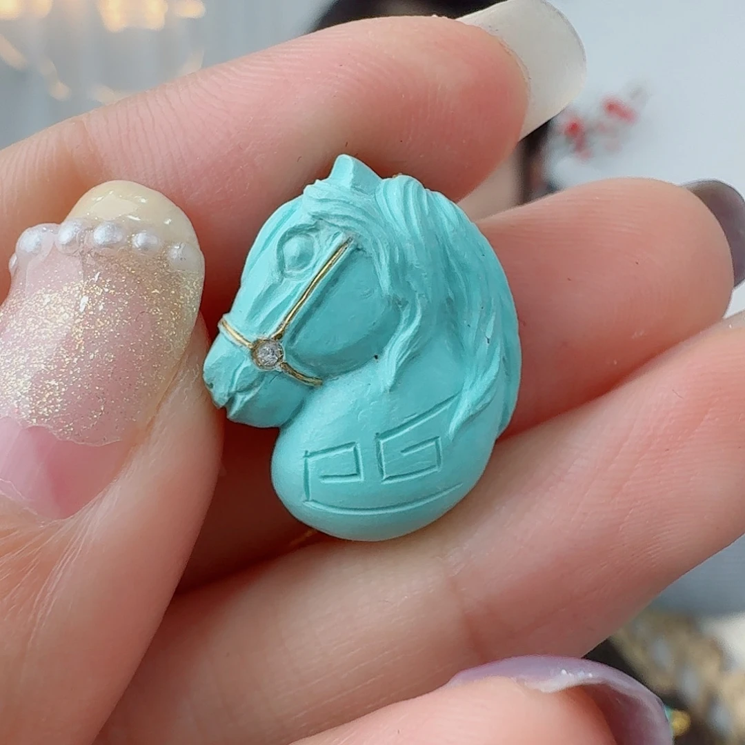 绿松石未镶嵌珠宝奇石