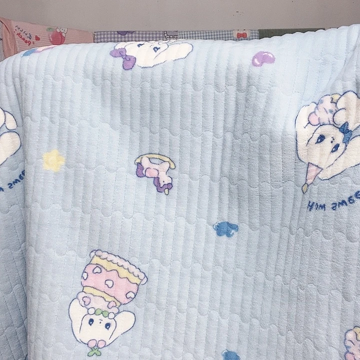 宝宝绒蓝色大耳狗