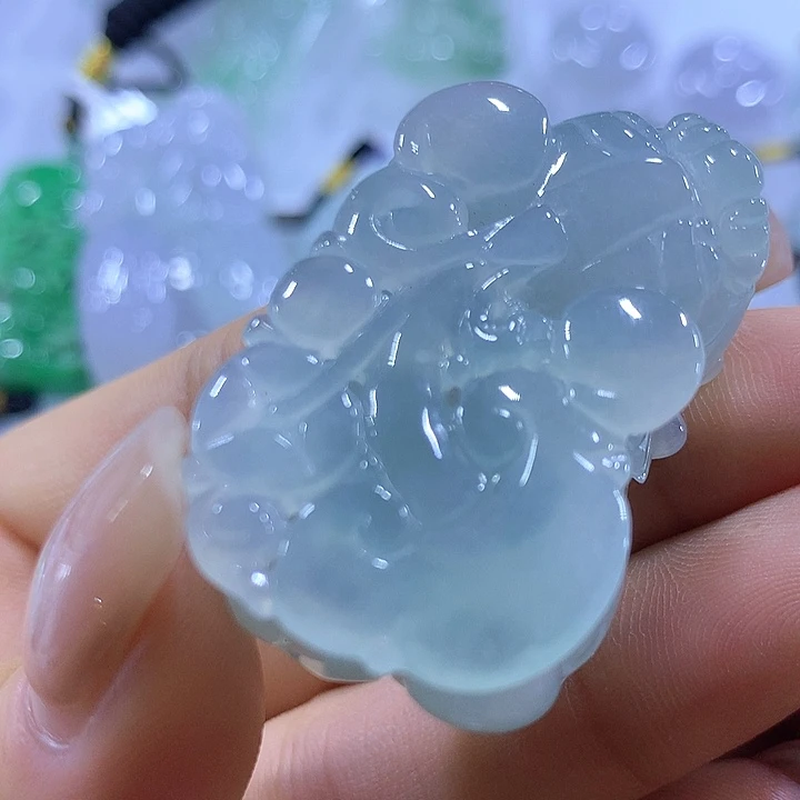 翡翠未镶嵌颈饰天然翡翠A货吊坠