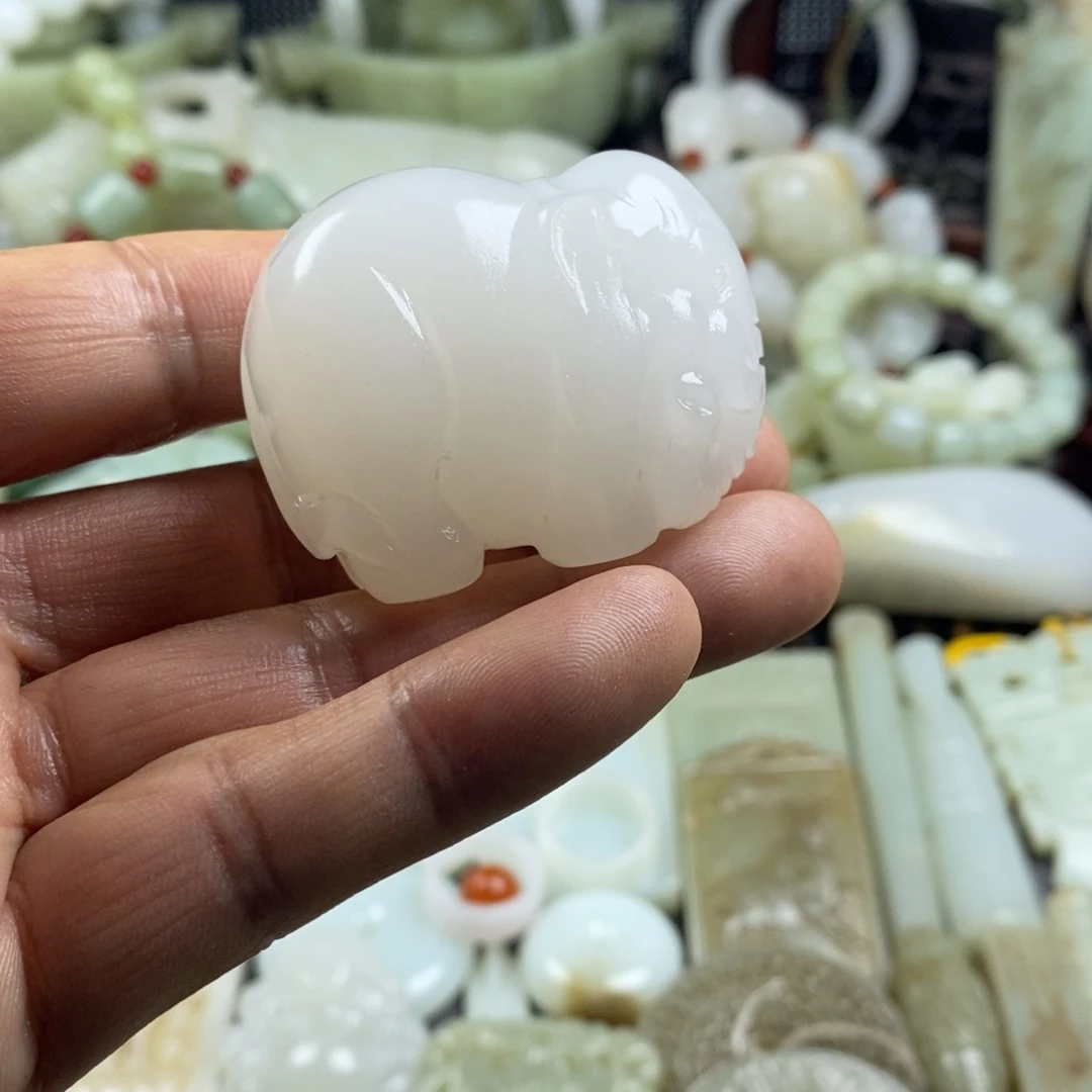 和田玉（糖玉）未镶嵌颈饰