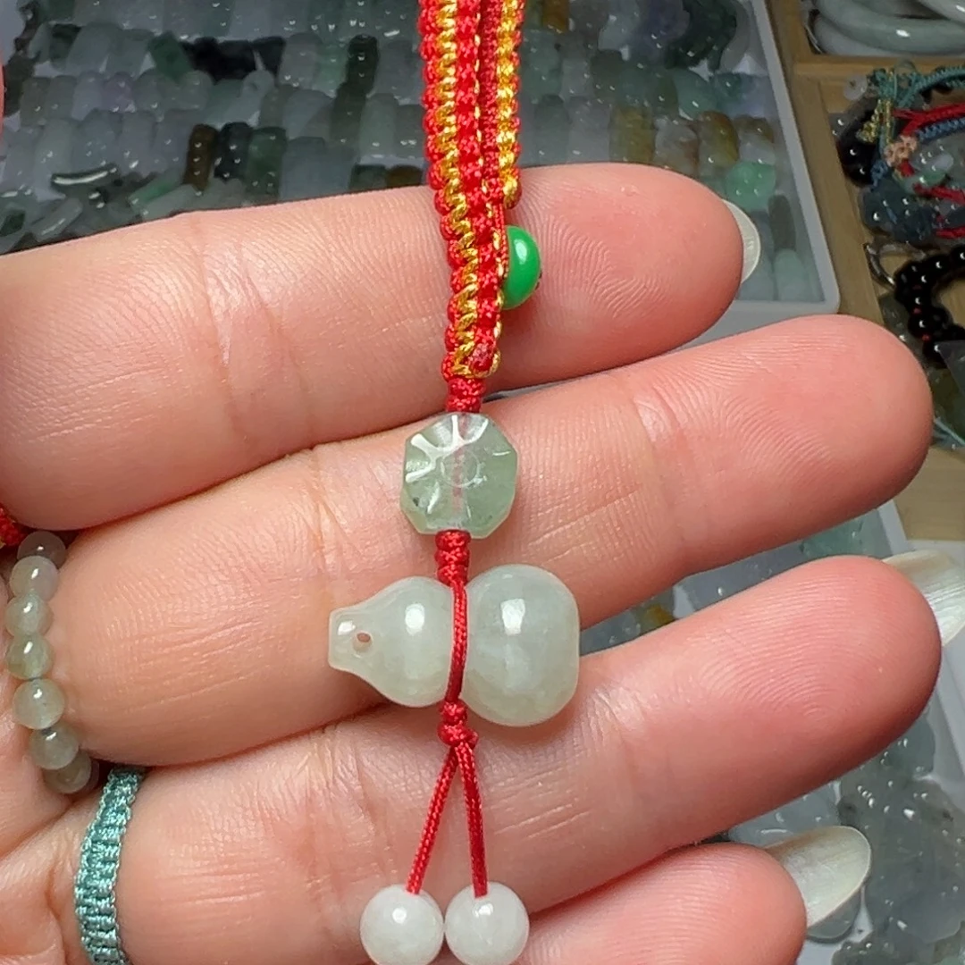 翡翠未镶嵌颈饰葫芦钥匙挂一个68块