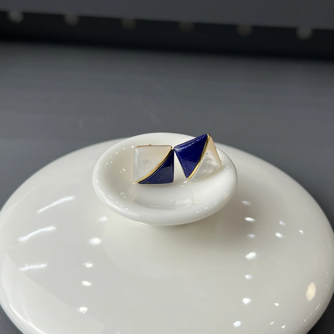 高品质青金石+白贝三角形耳钉S925银