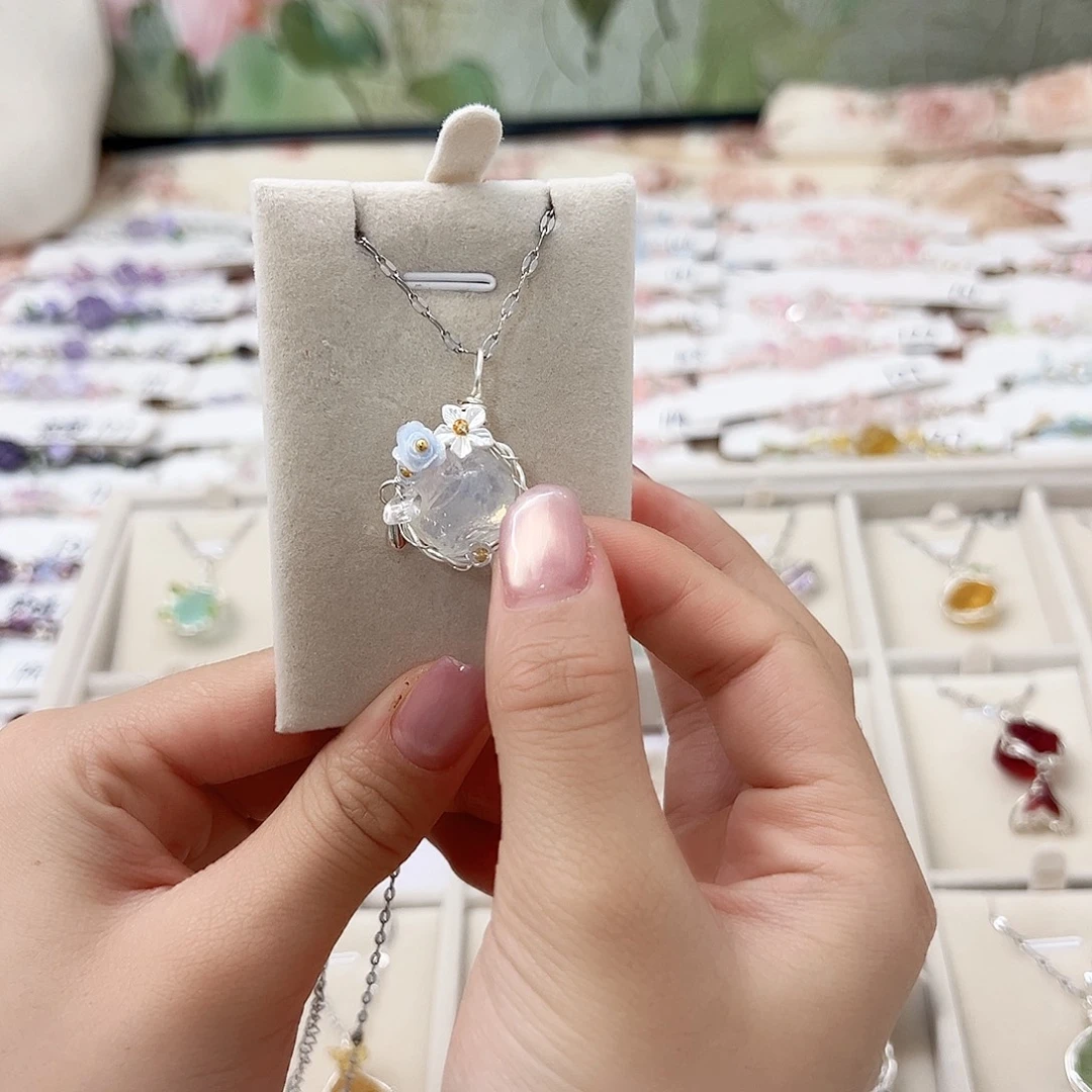 琉璃非金属白色吊坠