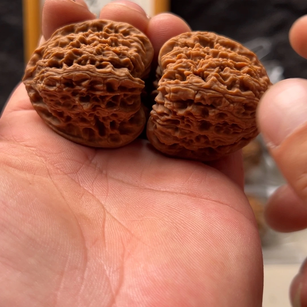 吾***文玩核桃把件南疆41微修