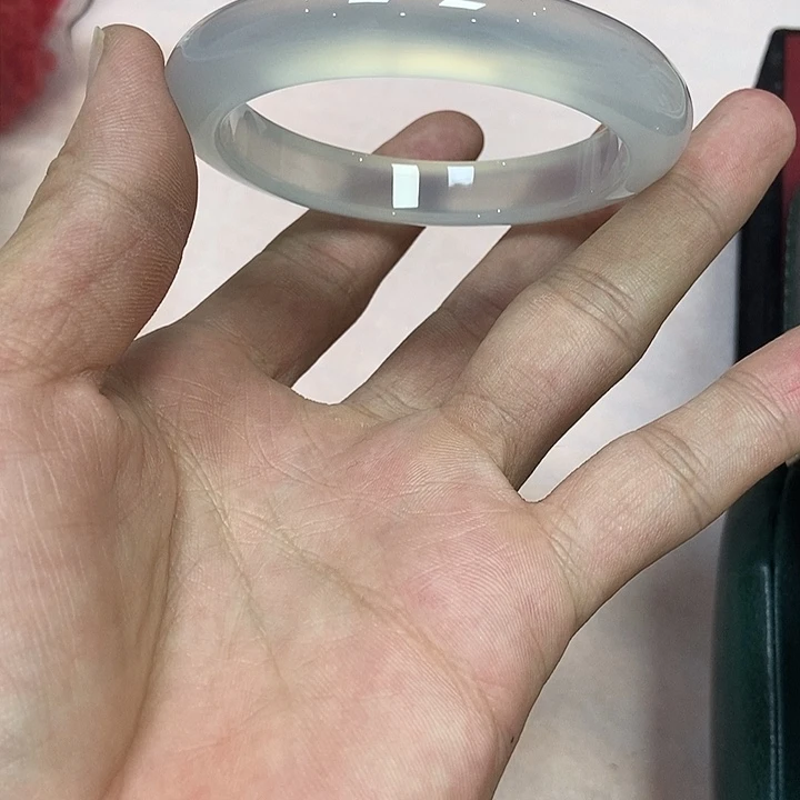 玛瑙/玉髓手镯未镶嵌J***朵821