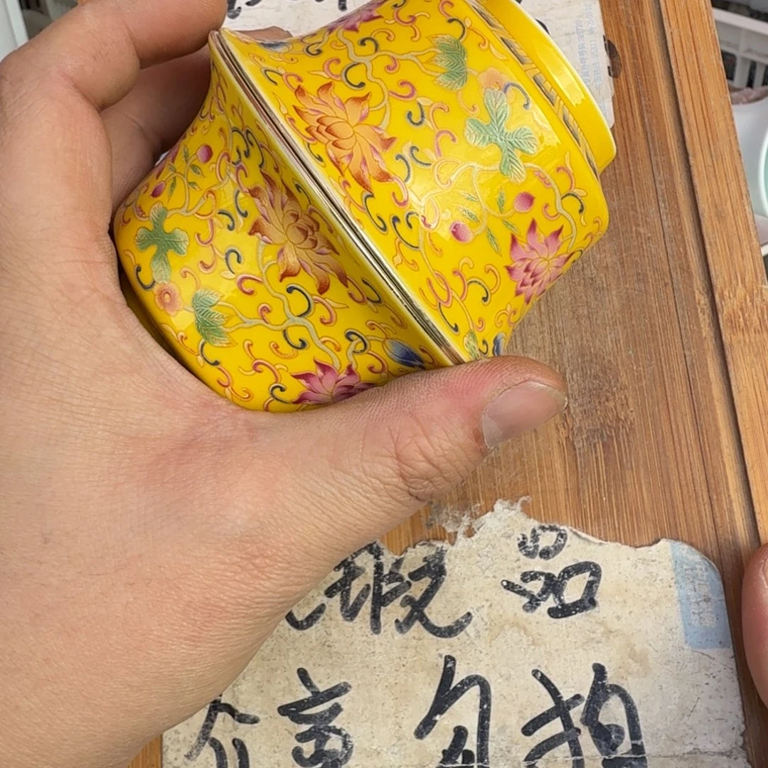 微瑕疵介意勿拍陶瓷器皿@168