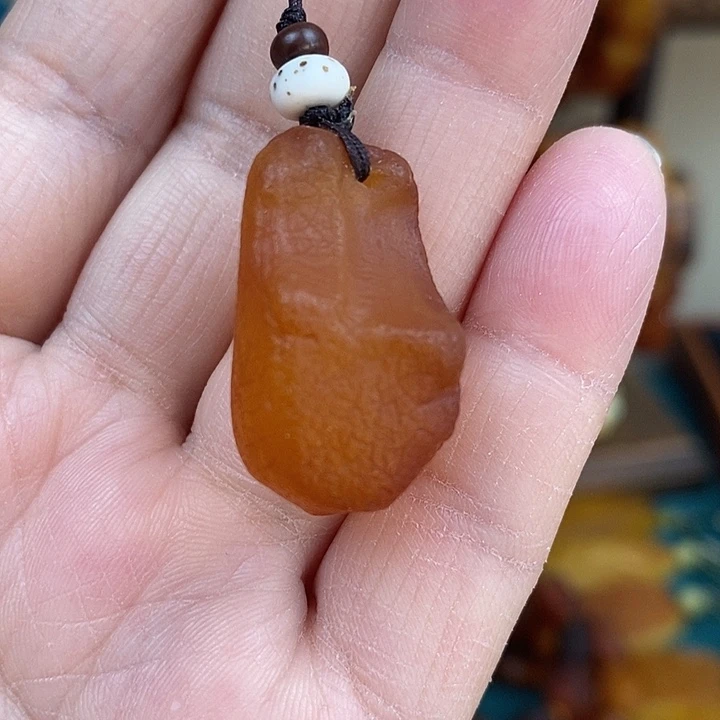 蜜蜡未镶嵌颈饰手机坠