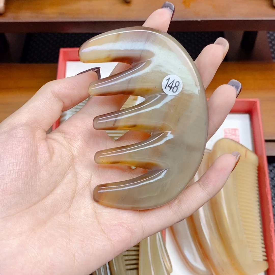 纯手工制作纯牛角梳子一**过