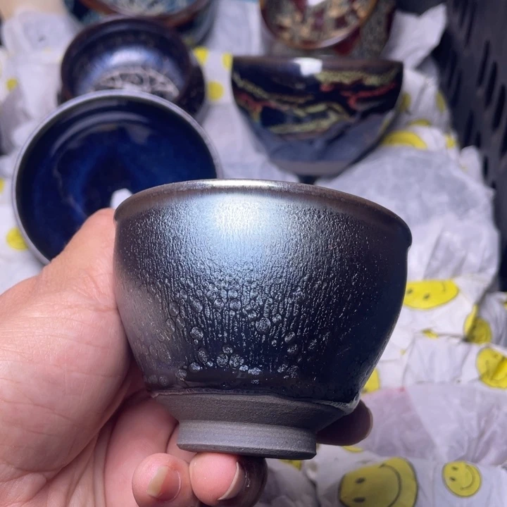 茶盏我想和她好好聊聊呢呵呵
