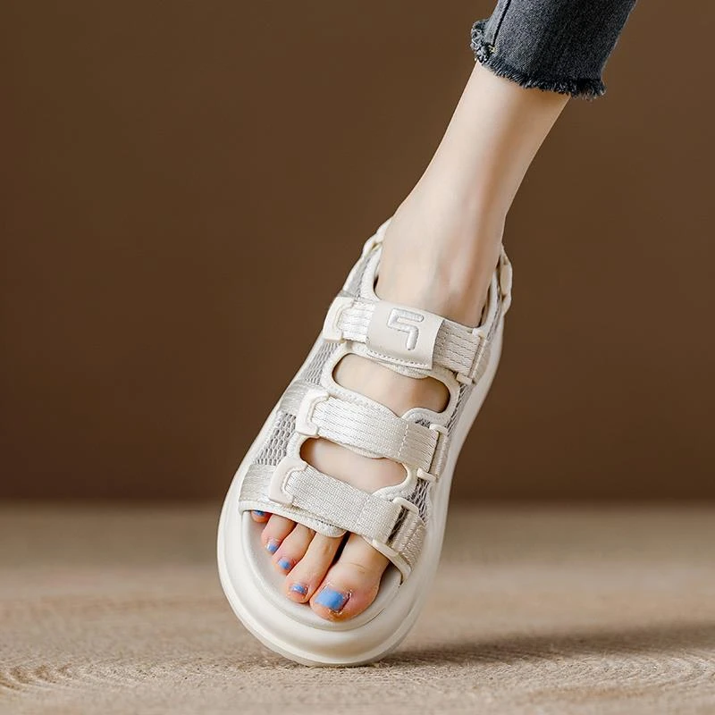 真皮小香风凉鞋女2025年新款休闲网红曹豁魔术贴厚底运动罗马女鞋