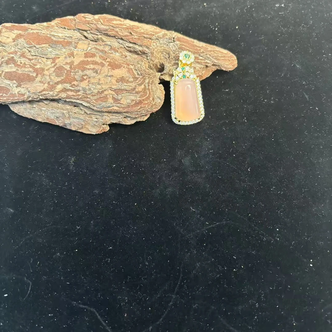 天然  高端  大气 时尚 吊坠 粉色 YZD278F 无事牌吊坠玉髓