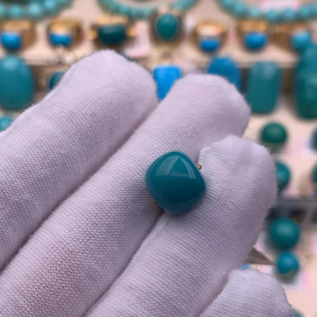 绿松石未镶嵌珠宝奇石10.8×9.4