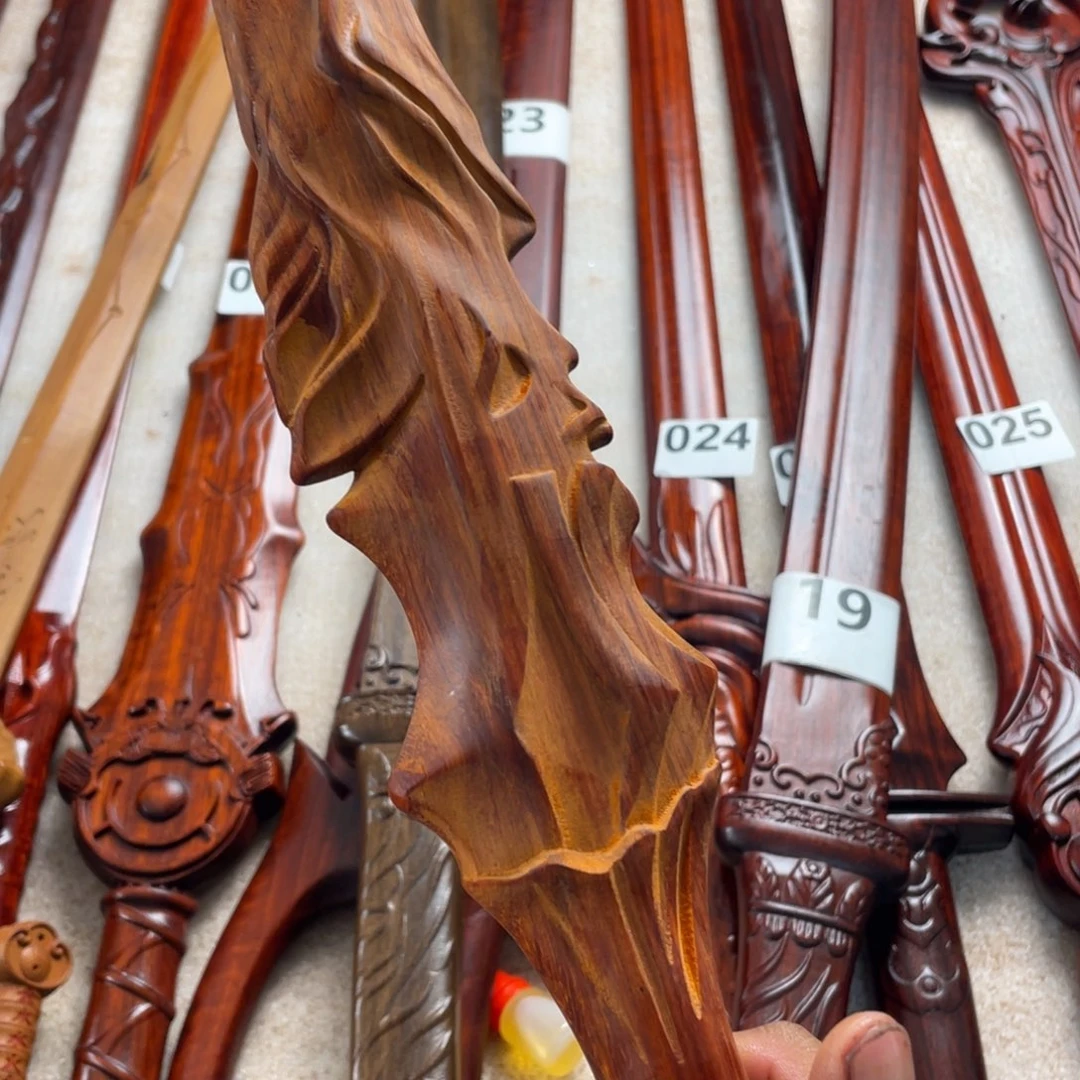 非洲紫檀（红花梨）白*城微瑕