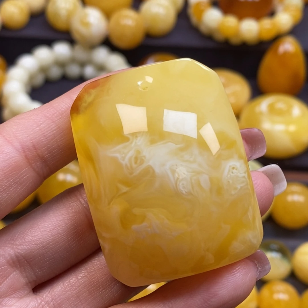 琥珀未镶嵌裸石牌子
