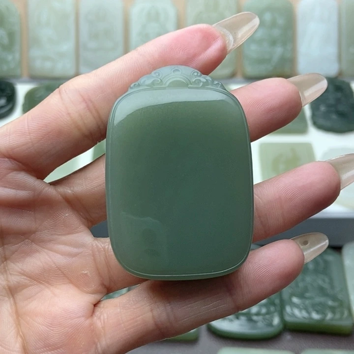 和田玉颈饰未镶嵌浅****づ