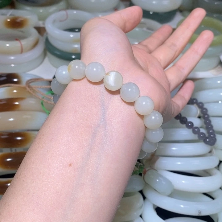 和田玉手链未镶嵌子料串