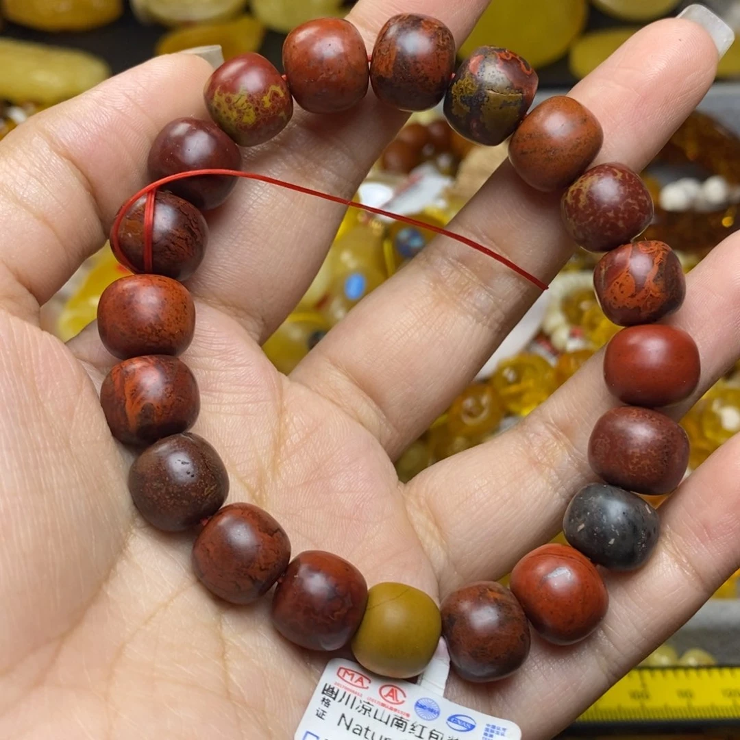 未镶嵌琥珀珠宝奇石