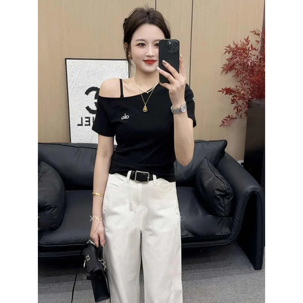 个性刺绣露肩短袖T恤女春夏2025新款宽松显瘦时尚上衣女短款