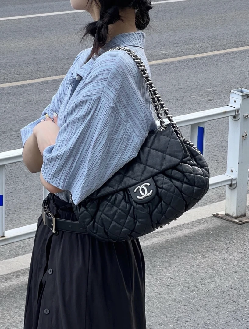 95新 Chanel/香奈儿 黑银南瓜滚边中号 卡标齐