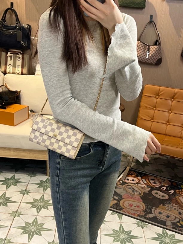 95新 LV BXB15简约设计女士钱包时尚百搭多功能手拿包