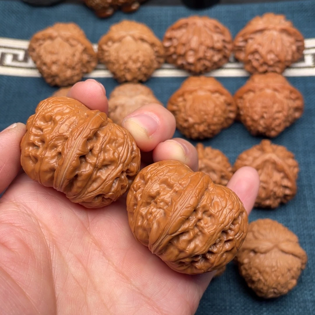 把件文玩核桃43红皮老树元宝