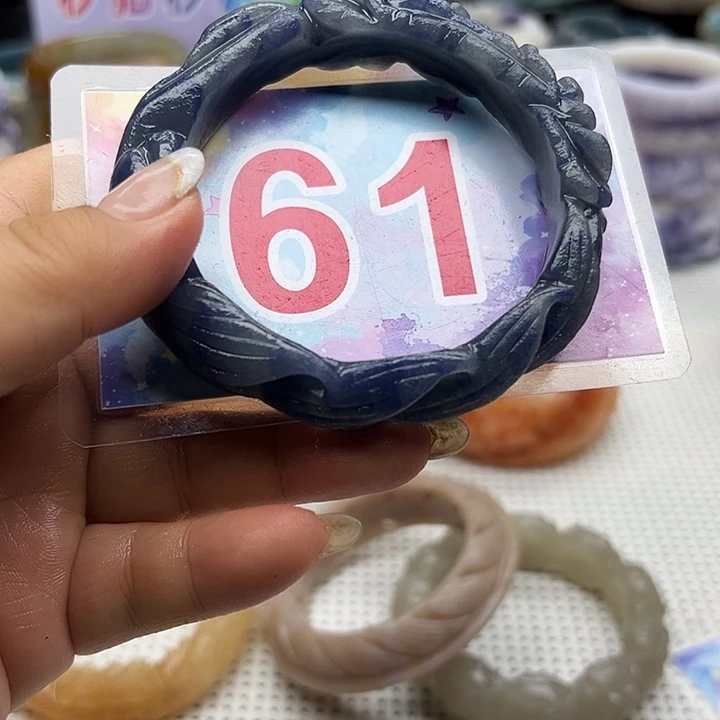 石英岩玉手镯未镶嵌