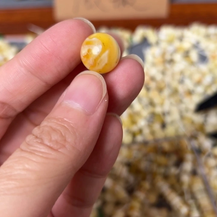 蜜蜡未镶嵌裸石12.8mm一个