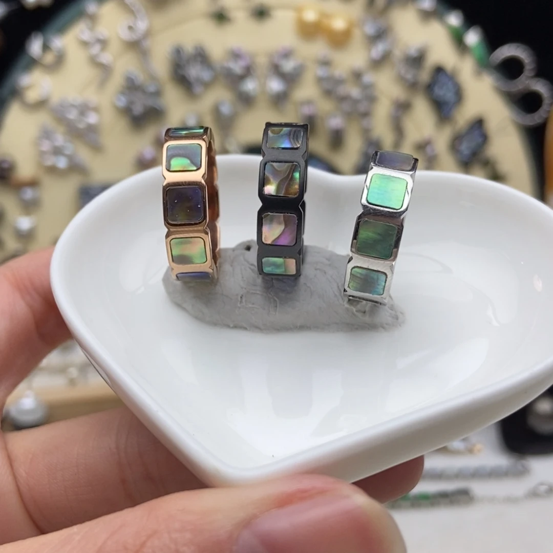 贝壳画框钛钢炫彩贝贝螺钿戒指定制