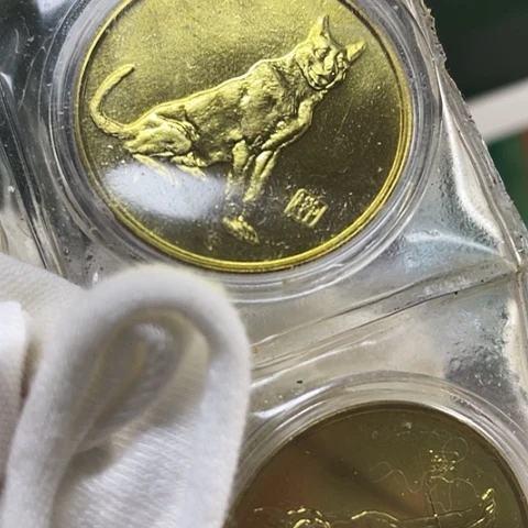 其他普通金属上币厂二轮狗章，，，，