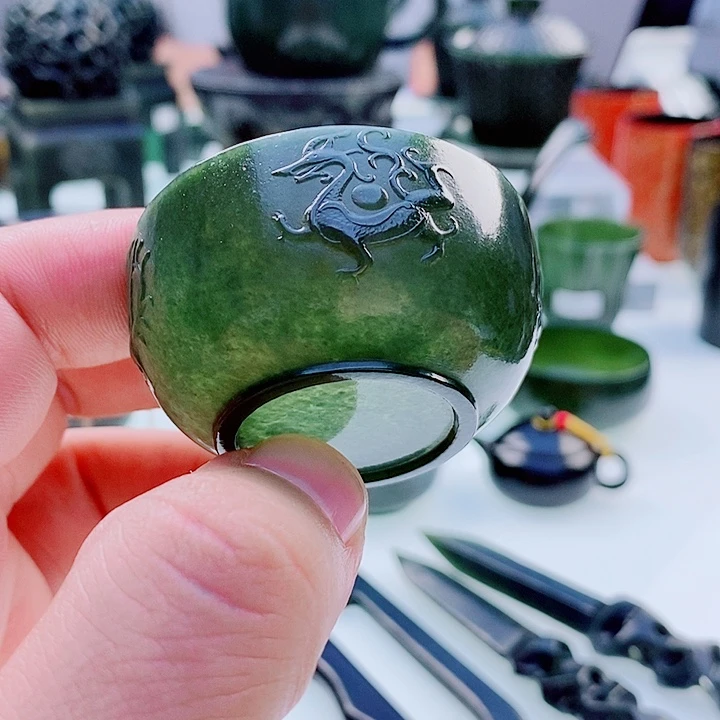 和田玉（青玉）未镶嵌把件