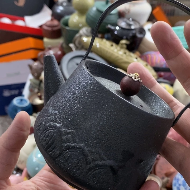 陶瓷艺术品及陶瓷壶