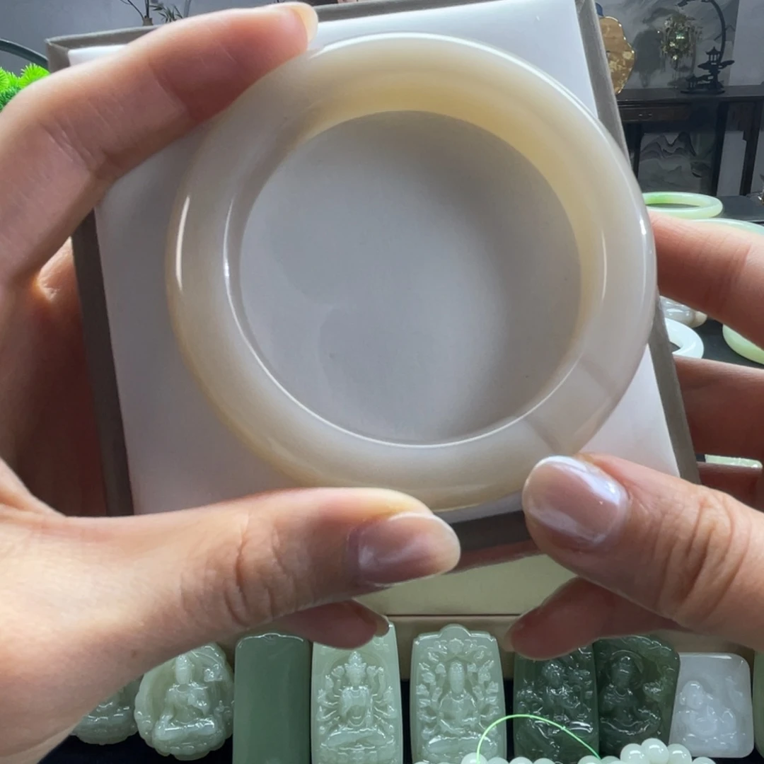 和田玉未镶嵌手镯青海藕粉55