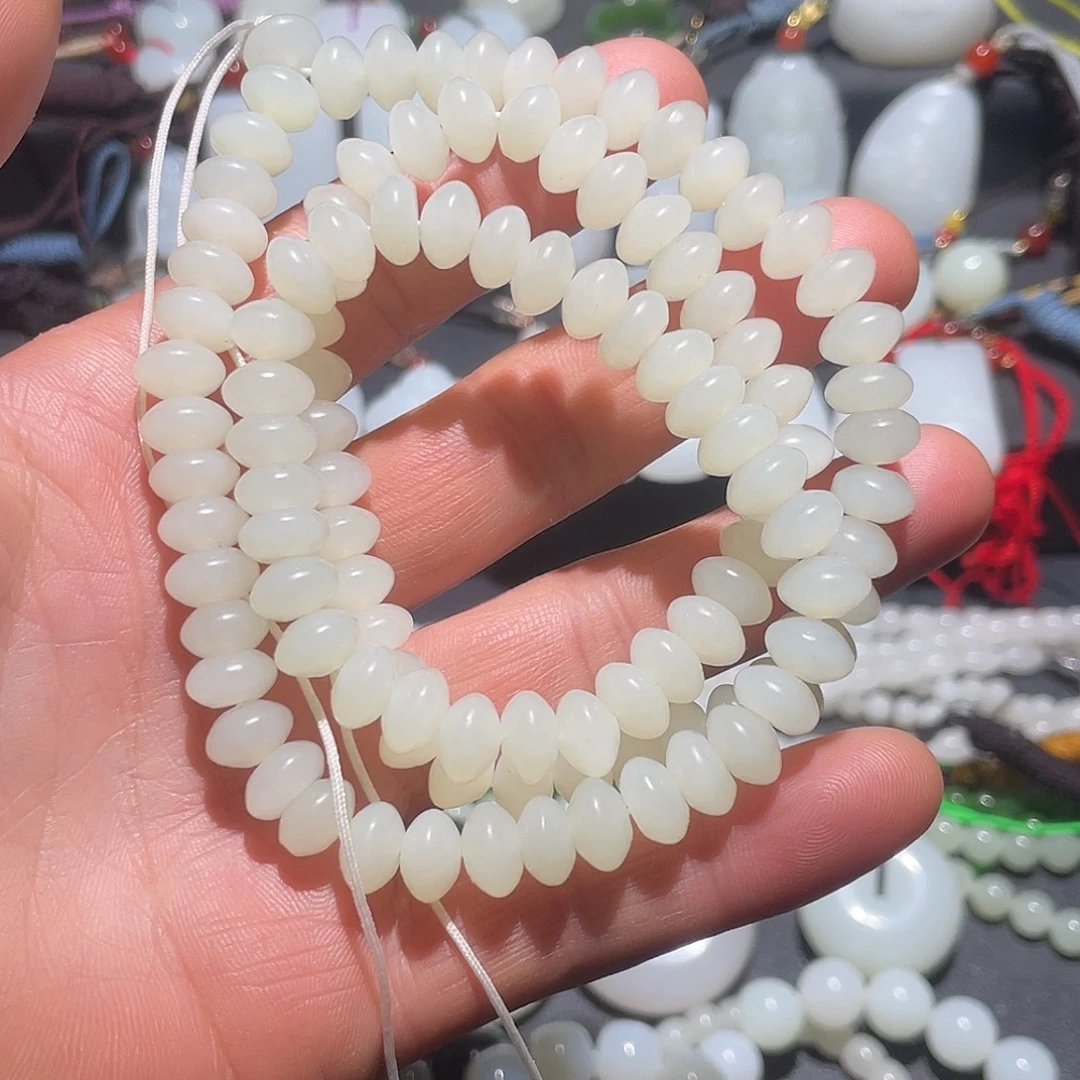 和田玉未镶嵌颈饰卡九