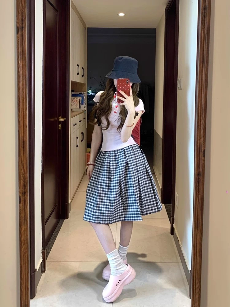 夏季新款韩系减龄黑白格纹半身裙女小个子宽松显瘦文艺设计感中裙