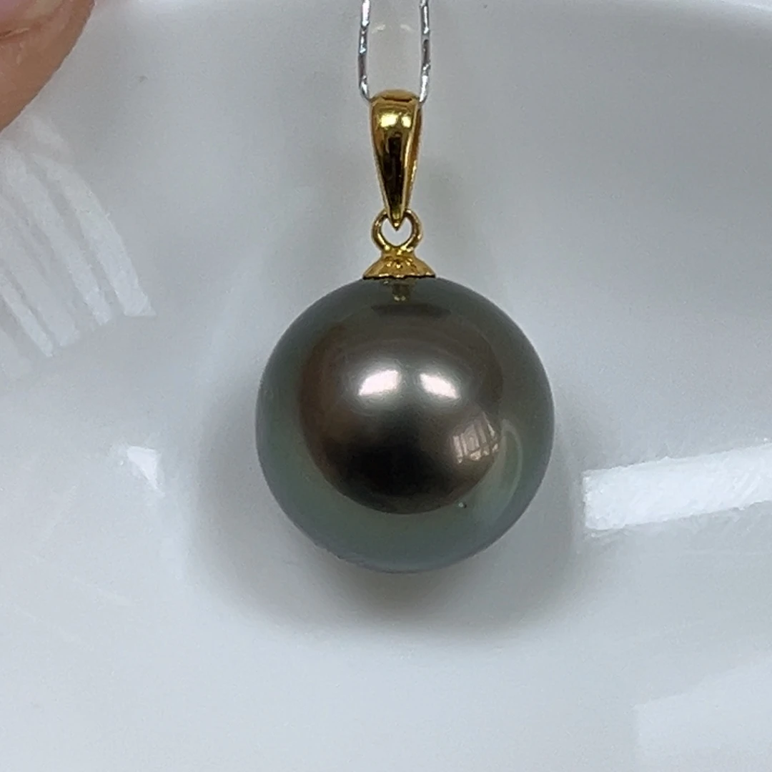 颈饰18K金镶嵌海水珍珠12.8mm