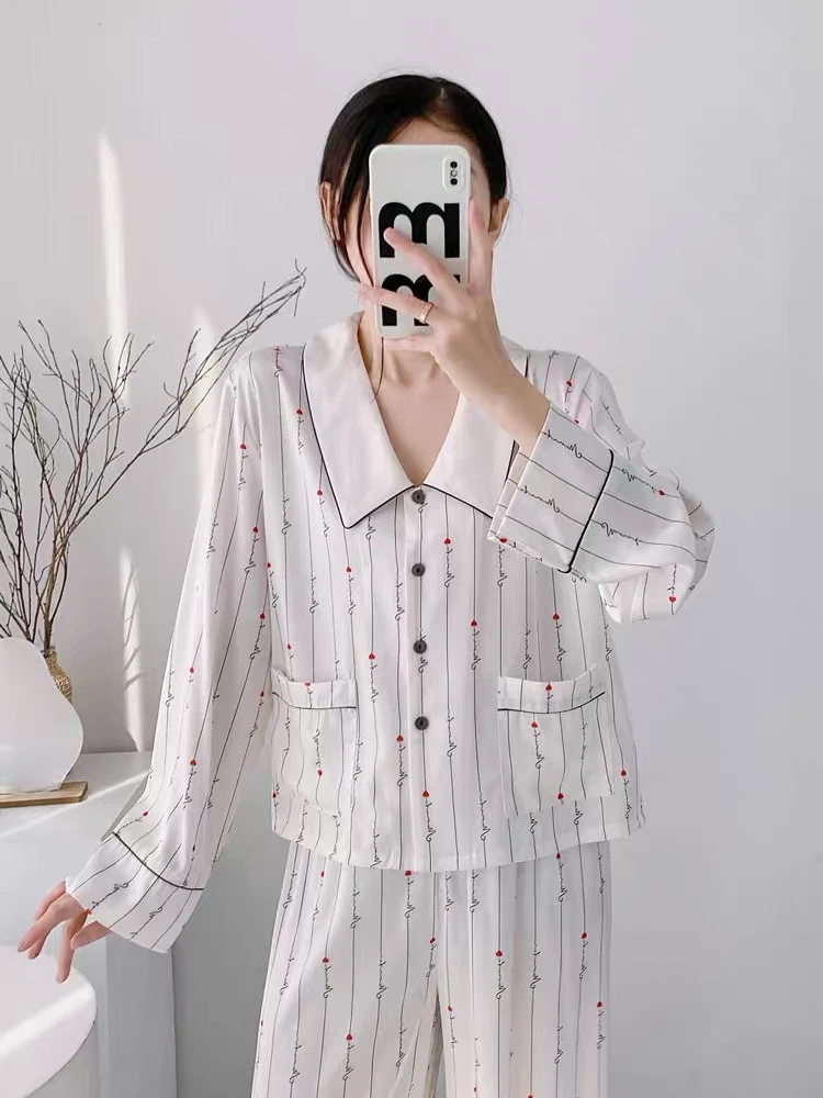 四季春秋新款简约气质舒适宽松款长袖设计师款时尚套装