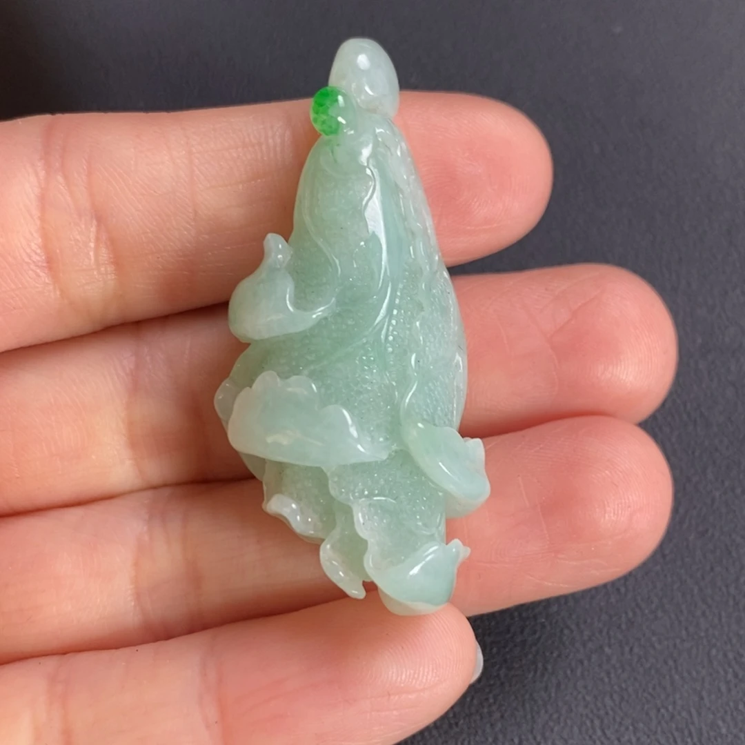 翡翠颈饰未镶嵌白菜