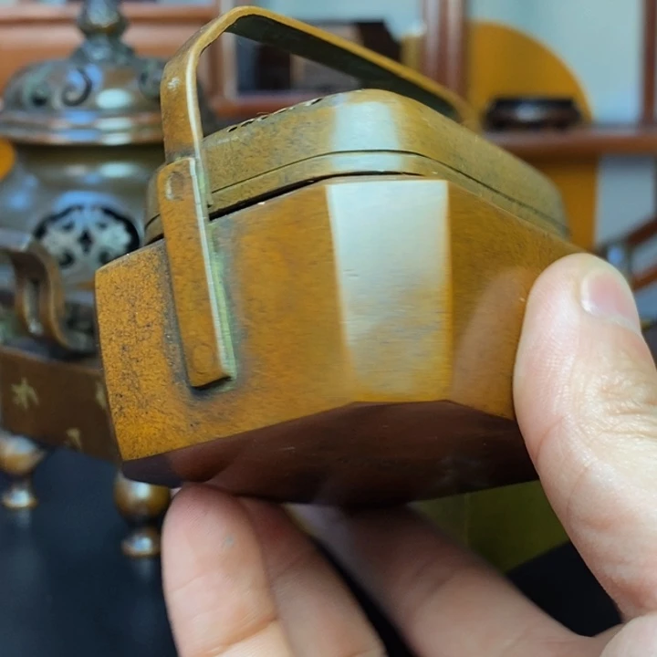 精炼铜铜炉厂区位于江苏苏州