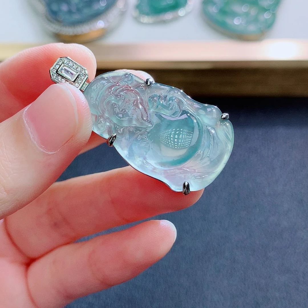 翡翠未镶嵌颈饰翡翠