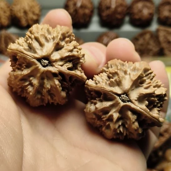 文玩核桃吊坠大楸核桃6号