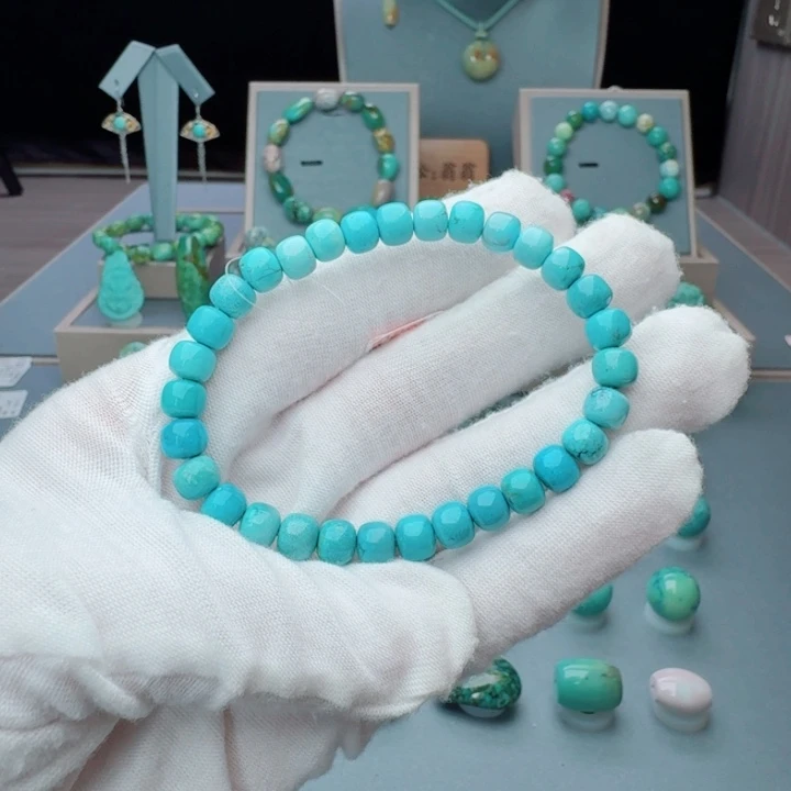 绿松石未镶嵌颈饰