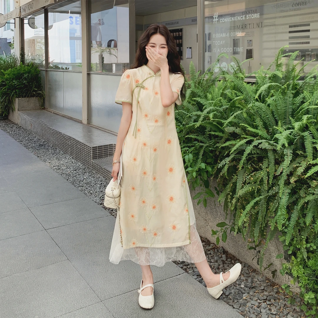 新中式国风刺绣连衣裙女夏季2025新款设计感蕾丝拼接气质旗袍长裙