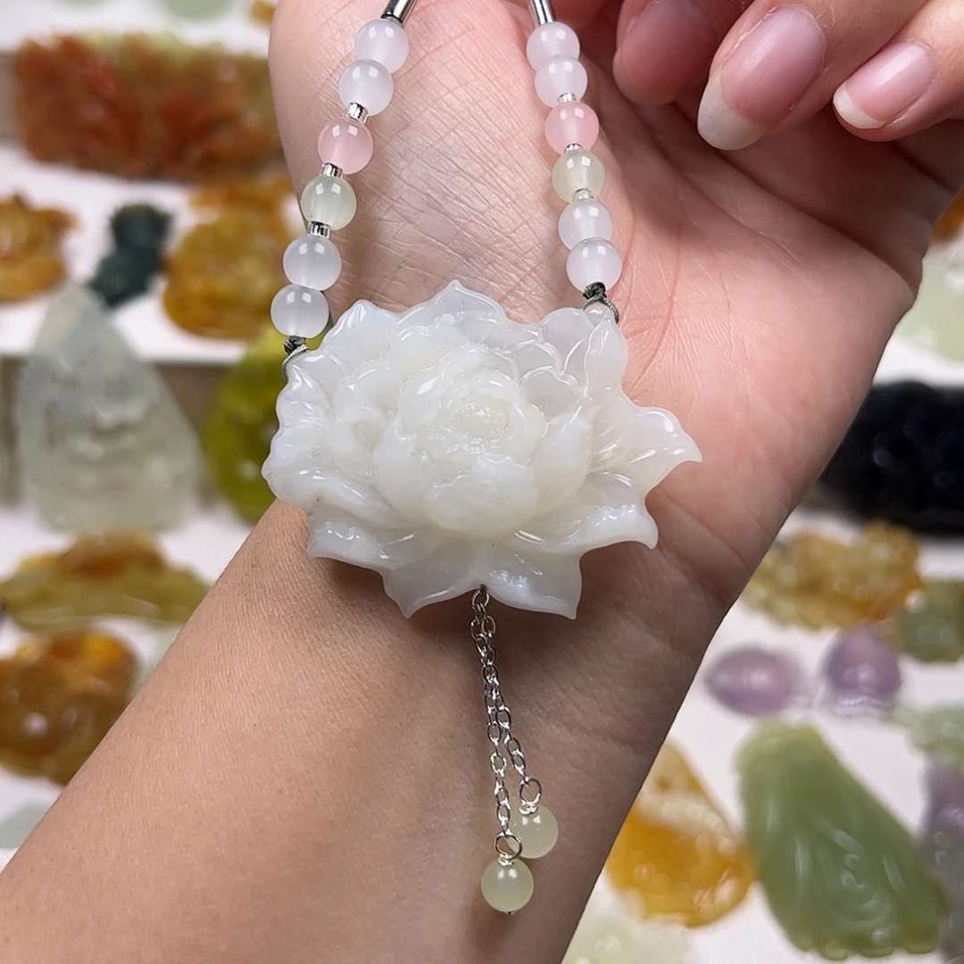 蛇纹石玉未镶嵌颈饰