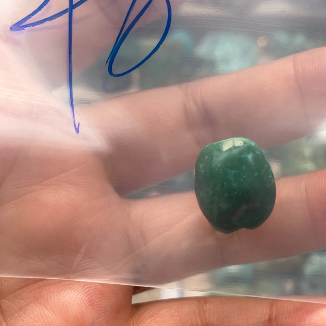 ****姆绿松石未镶嵌颈饰