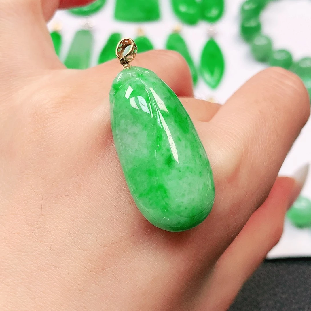 吊坠(不含链)18K金镶嵌翡翠