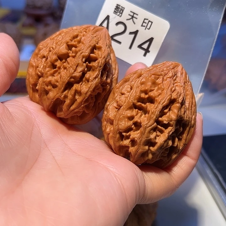 吊坠桃核44.5全品大沽石，大克重……